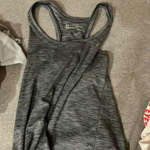 UNDER ARMOUR TANK TOO SMALL